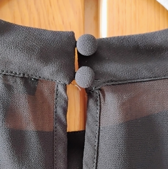 Ann Taylor Women's Sheer Black with Gold Foil Polka Dots Blouse Sz L - Picture 9 of 11